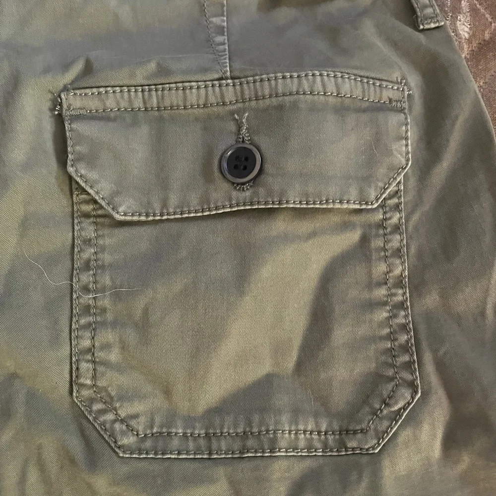 Anthropologie Green Cargo Shorts - Picture 5 of 11